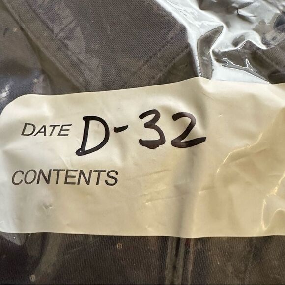 Travis Mathew Large Deep Navy Dot Design Polo in Size Large - Picture 8 of 8